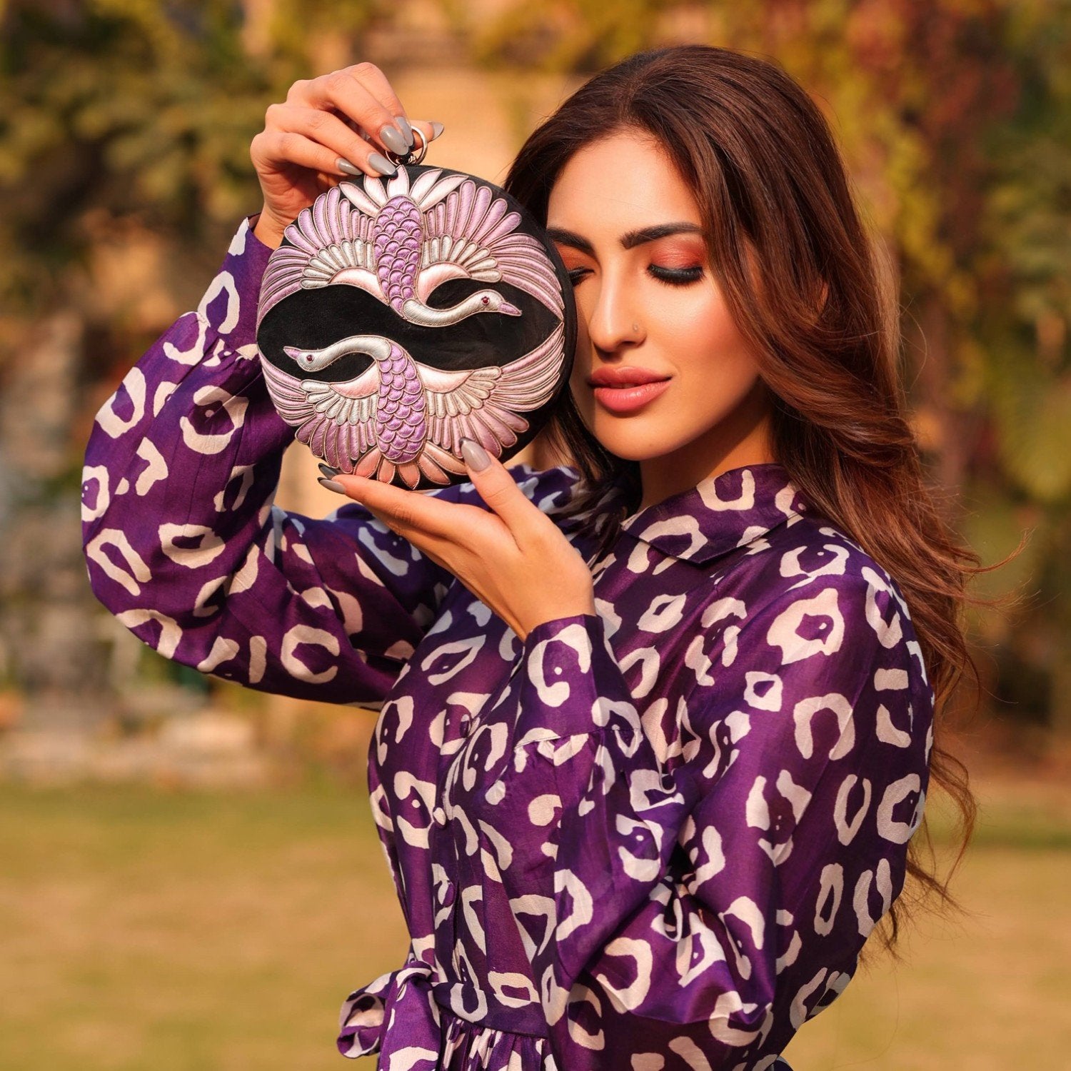 Swan Song in Noir Majesty – Round Zardosi Handbag image 0