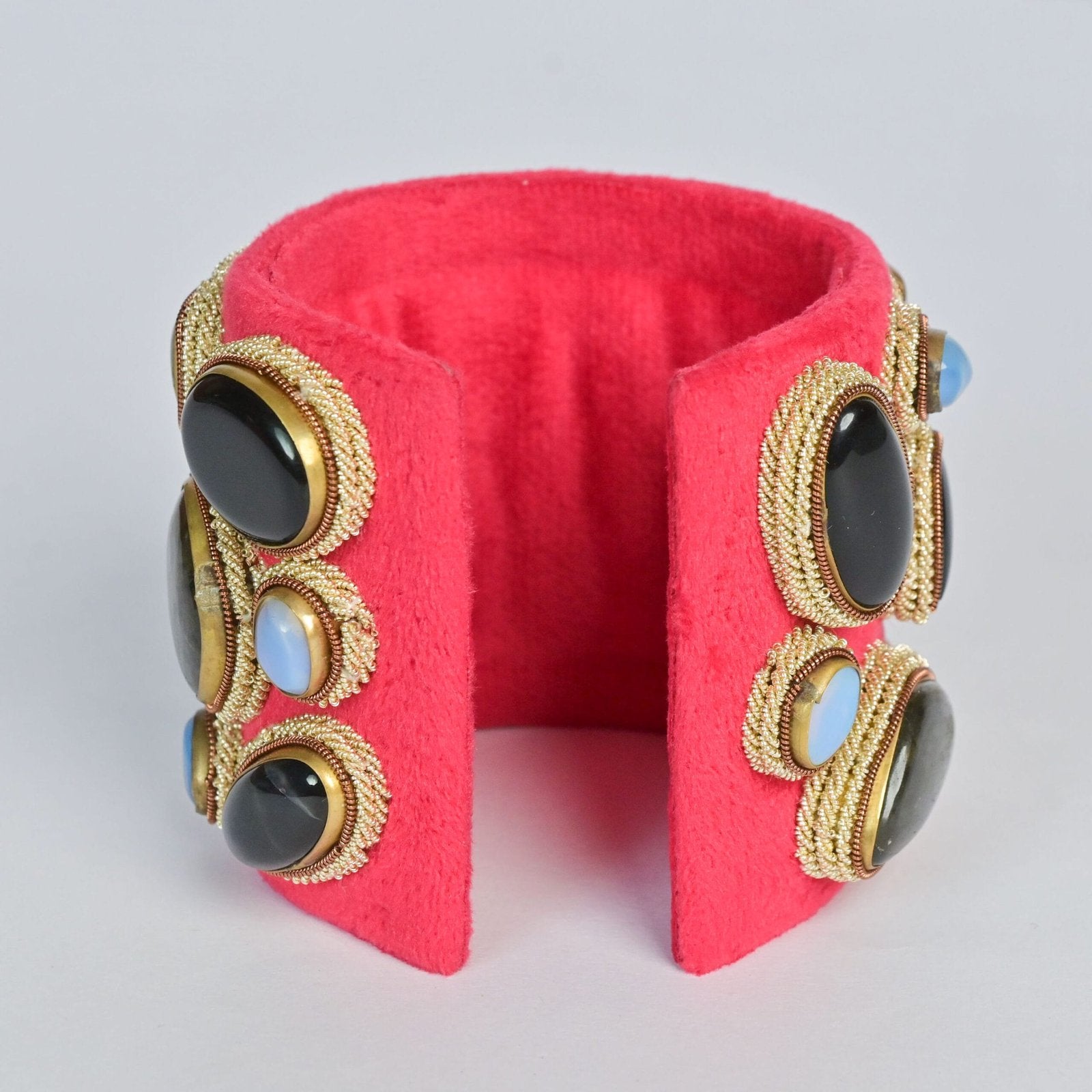 Rose Velvet Zardosi Gleam Gem Hand Bracelet image 5