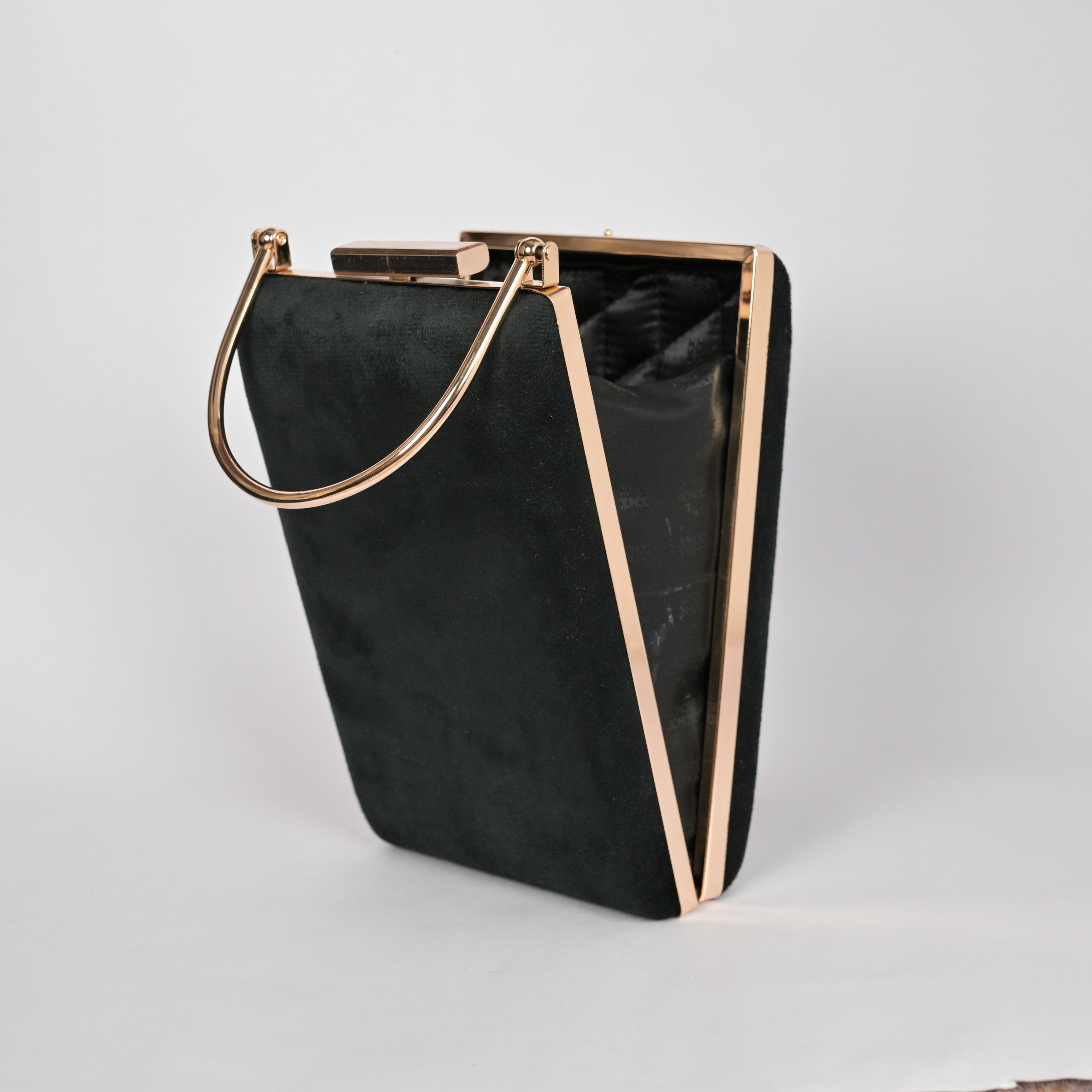 Noor-e-Mor” Velvet Clutch