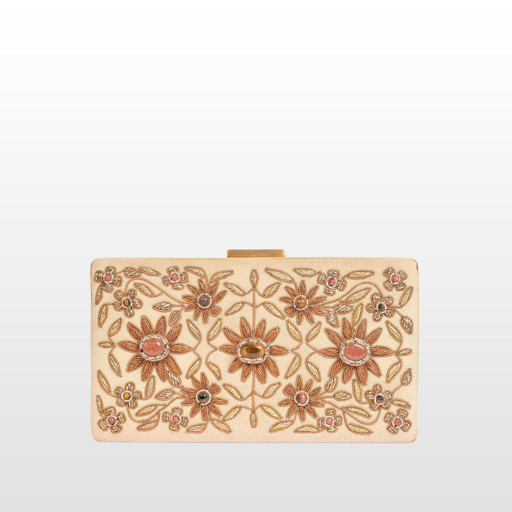 Zarin Gul – Beige Zardosi Velvet Clutch